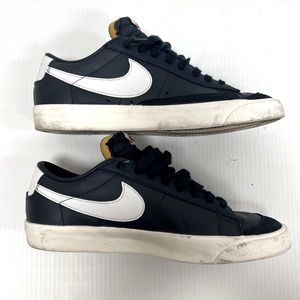 Nike low blazer navy